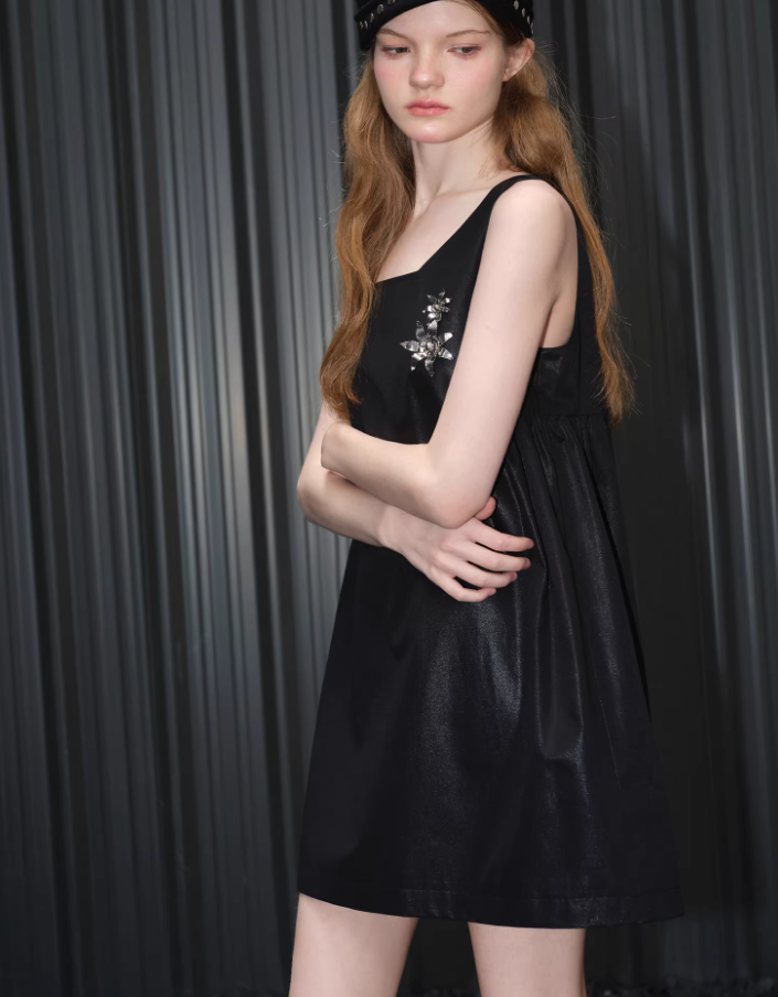 Noir Essence Sleeveless Dress
