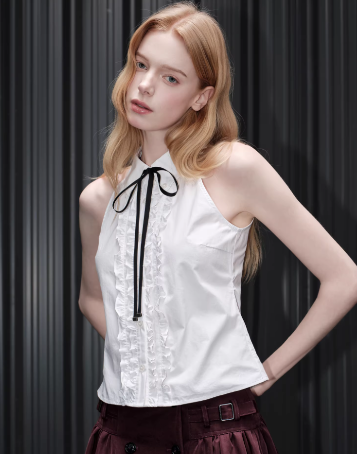 Halo Edge Halter Blouse