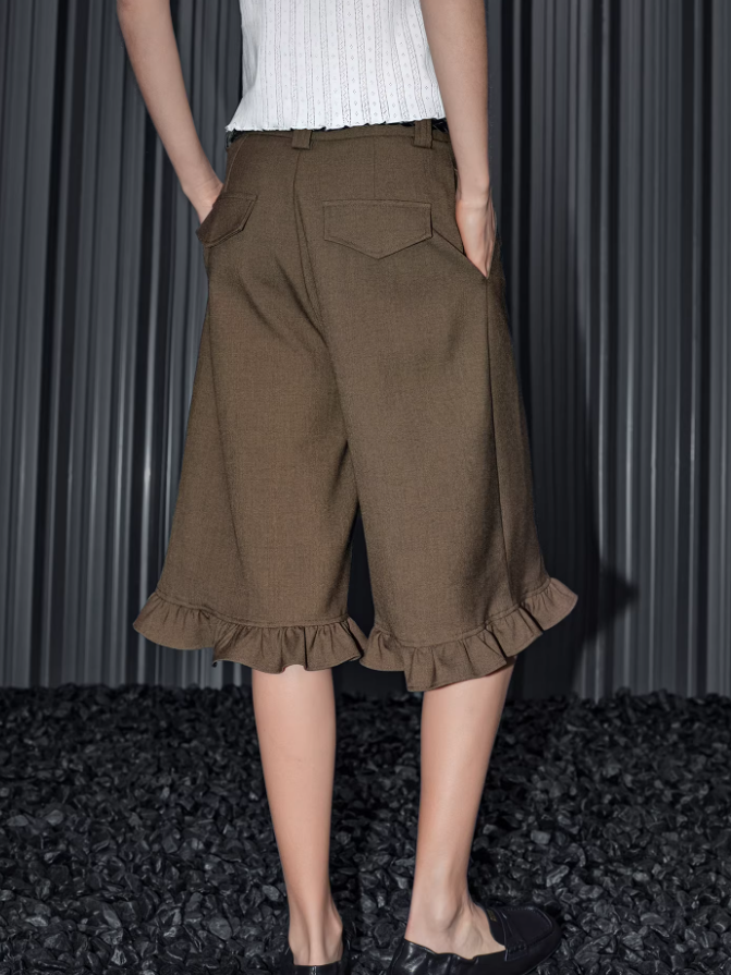 Ruffle Ease Cropped Pants